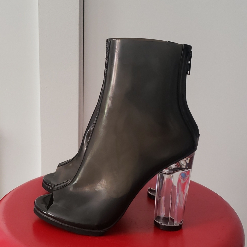 Never use Clear black boots size 7 - Picture 2 of 4